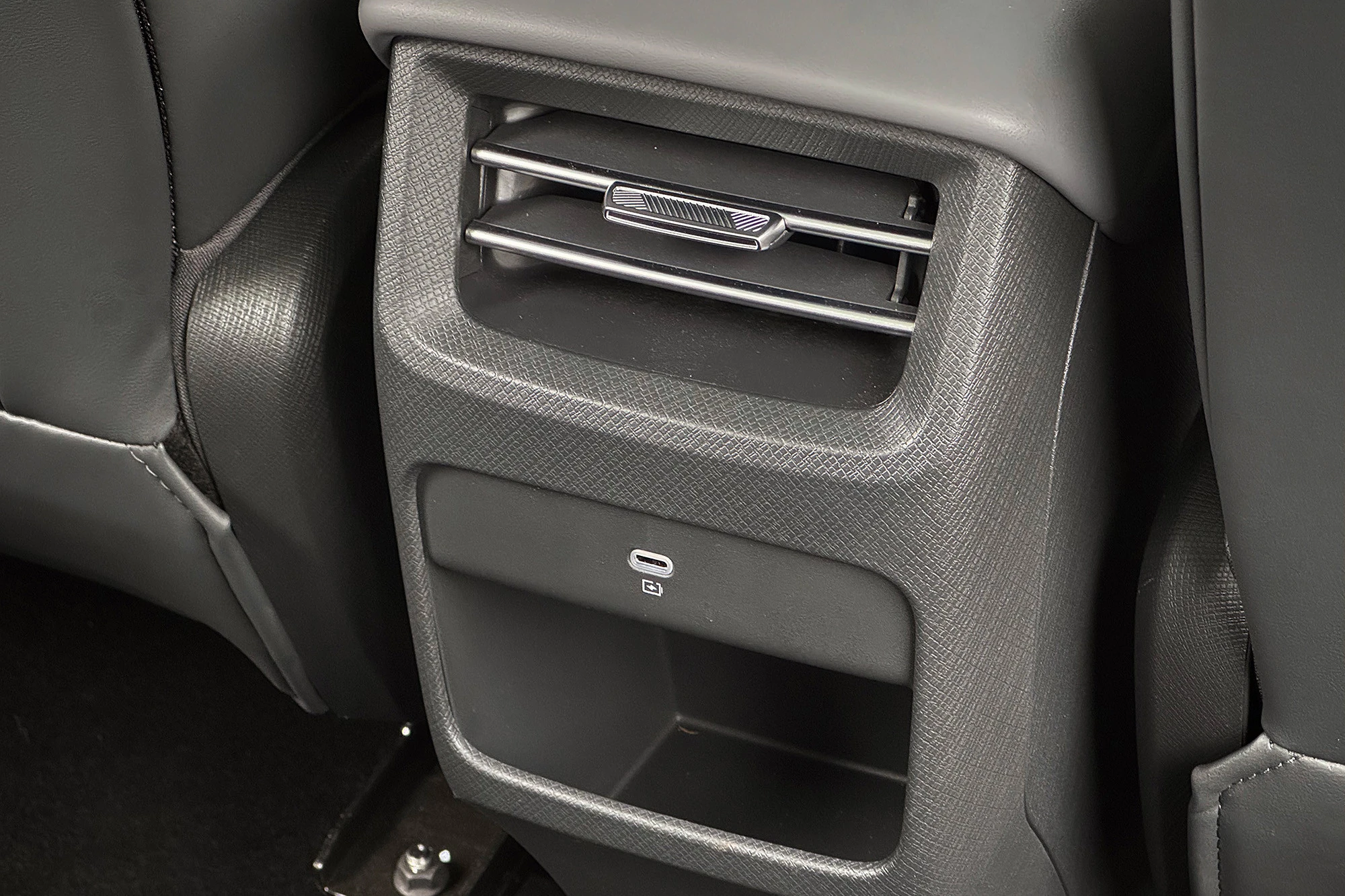 Новость EVOLUTE (Китайские координаты, российская сборка и два миллиона рублей: тест-драйв новый EVOLUTE i‑JOY)